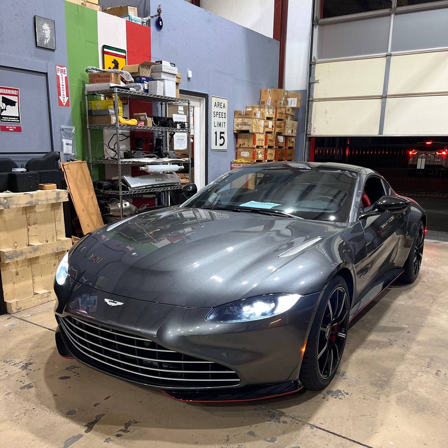 Aston Martin Clutch Slave Cylinder DBS V12/V12 Vantage/V12 Zagato AD23-7A564-AA