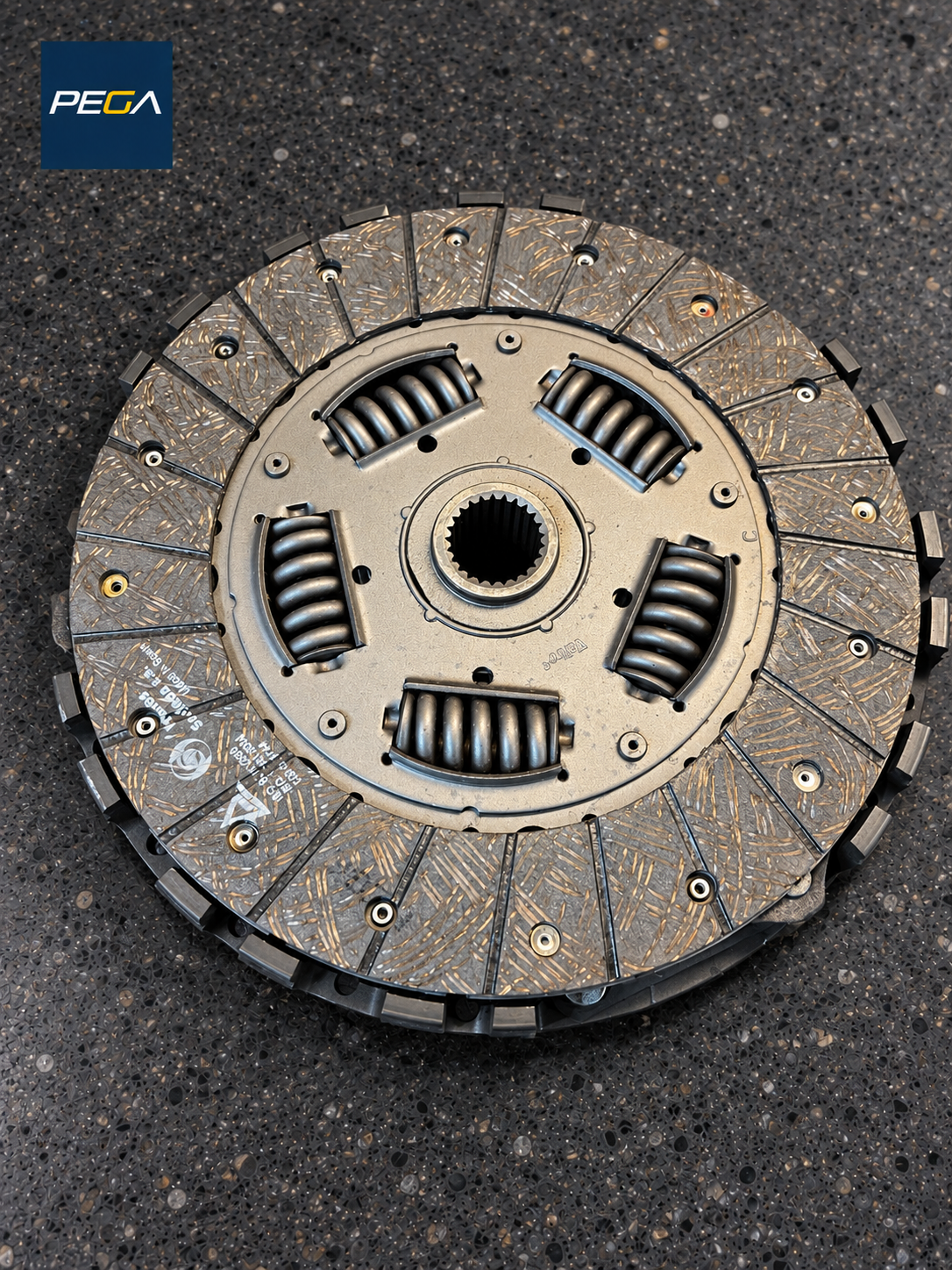 201680 Ferrari 360 PEGA clutch friction disc service example, showing segmented lining and spring hub
