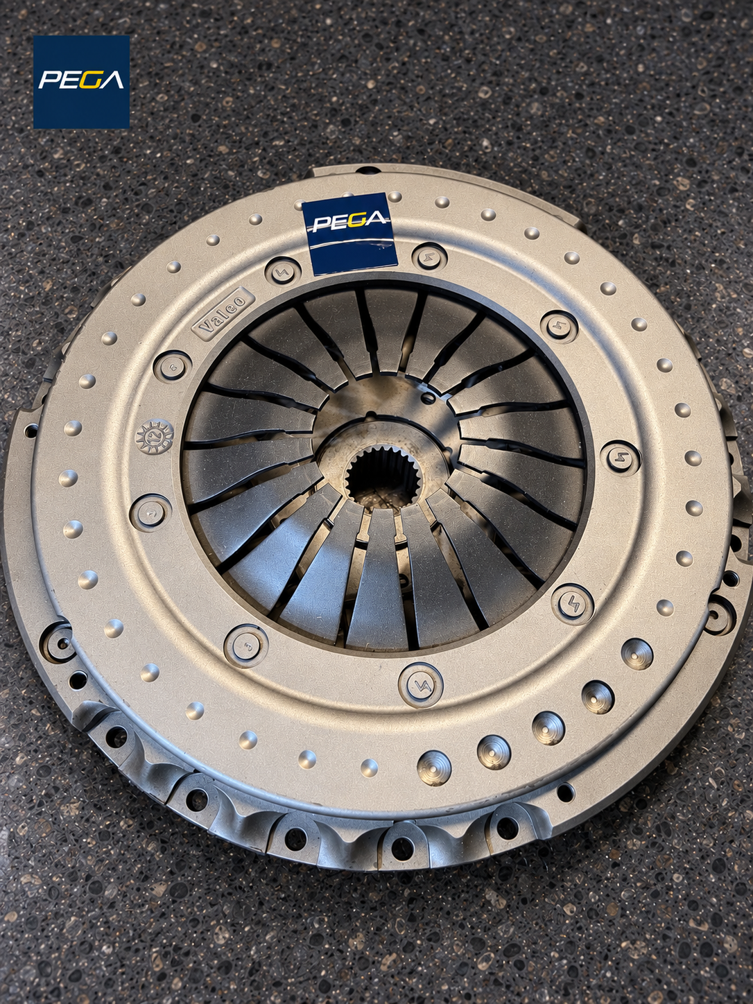 201680 Ferrari 360 clutch pressure plate service example, diaphragm side