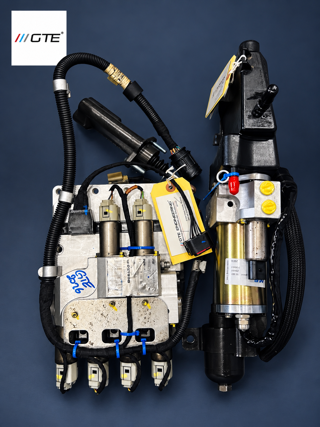 21542282998 BMW M5/M6 SMG III system reference: hydraulic pump and control unit with slave cylinder and GTE inspection tags