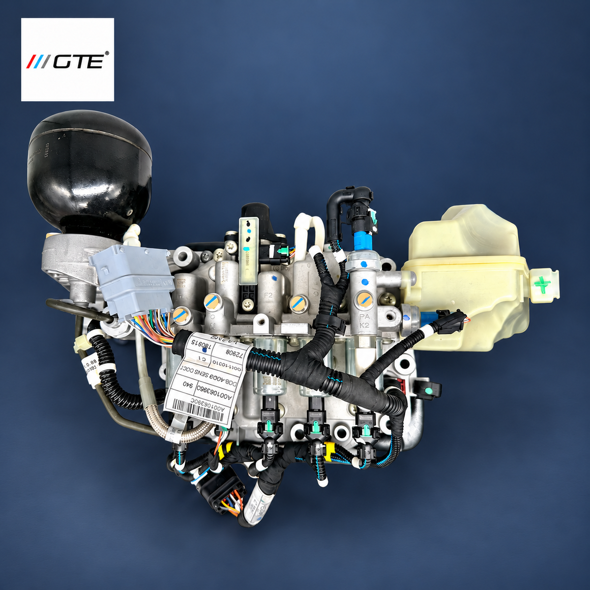 55260752 / 46339729 Alfa Romeo TCT shift actuator, overhead view with reservoir, solenoids and connectors